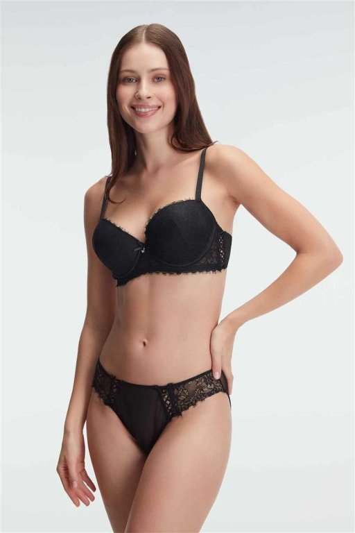 Destekli Dolgulu Balenli Kaplı Dantel Detaylı Sütyen Slip İç Çamaşırı Takım